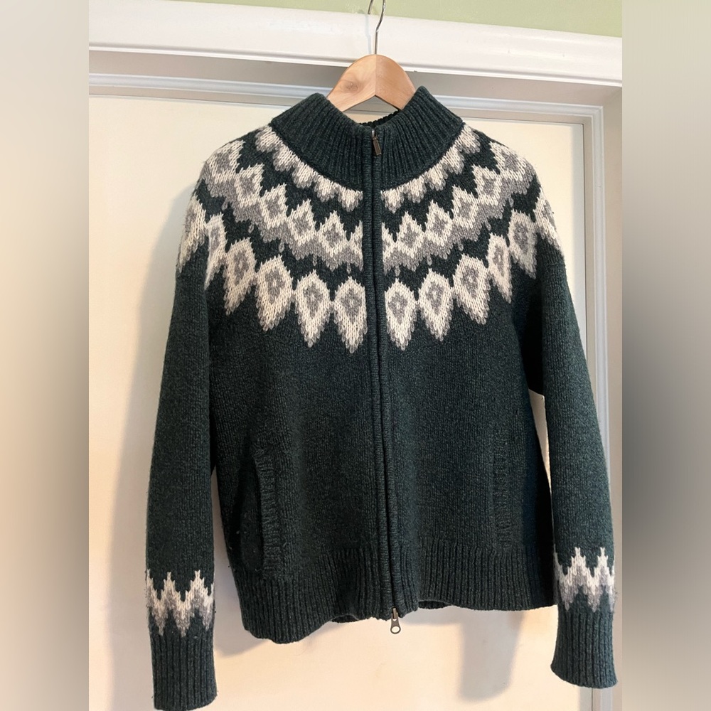 LL Bean classic wool fair isle sweater in green zip up